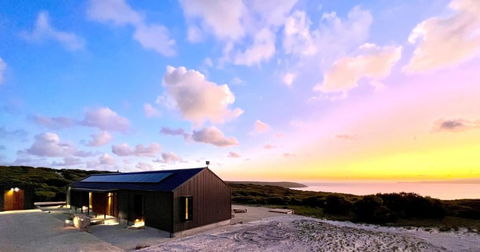 Native Dog Cabin - Accommodation NT 0