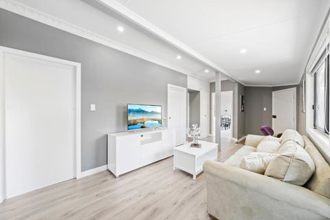 New 2 Bedroom House 500m To Mall With Free Parking - Accommodation NT 2