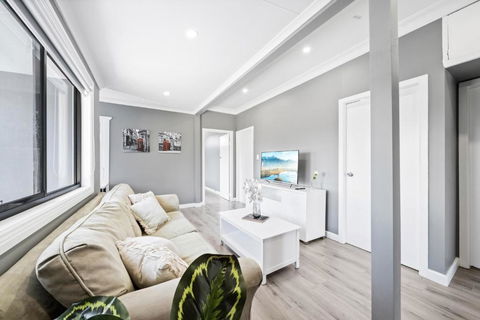 New 2 Bedroom House 500m To Mall With Free Parking - Accommodation NT 1