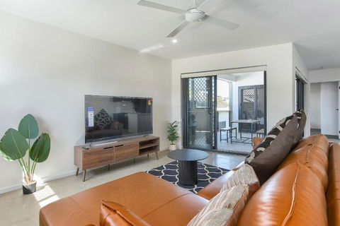 Newly Spacious Top Floor Good View Apartment - NT Tourism 1