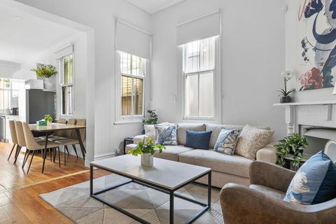 Newtown Nest - Chic Terrace Living Off King Street - Accommodation NT 0