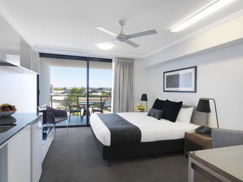Oaks Mackay Carlyle Suites - Accommodation NT 1