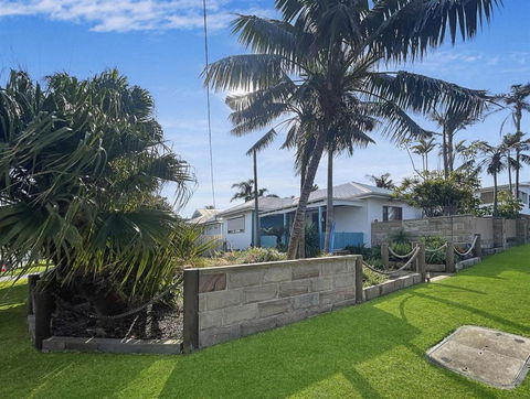 Oasis Coastal Stay - NT Tourism 3