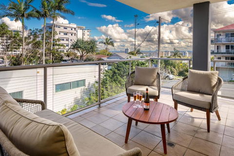 Ocean Breeze Retreat: Kings Coastal Apartment - Accommodation NT 3