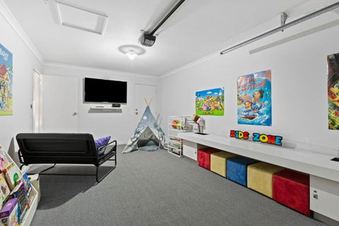 Ocean Dreams- Perfect Whole Family Getaway! Kids Games Room, Pet Friendly! - Accommodation NT 1