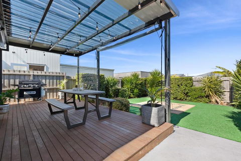 Ocean Dreams- Perfect Whole Family Getaway! Kids Games Room, Pet Friendly! - Accommodation NT 3
