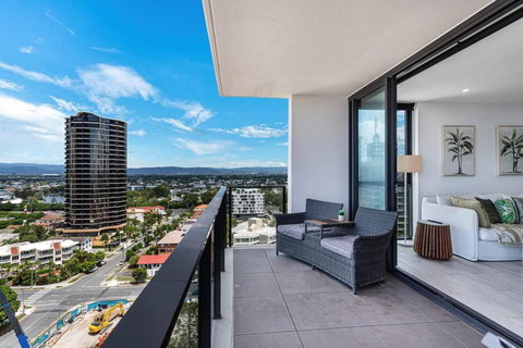 OPUS Apartment - Beach At Your Doorstep Short Walk To Light Rail - Accommodation NT 1