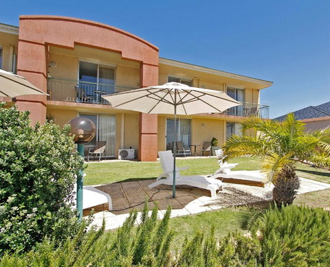 Ocean View Motel - Accommodation NT 1
