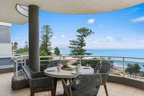 Ocean Vista Escape - A Lofty Beachfront Penthouse - Accommodation NT 1