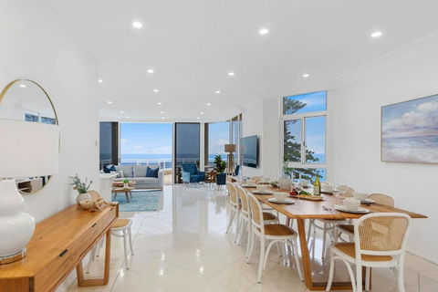Ocean Vista Escape - A Lofty Beachfront Penthouse - Accommodation NT 2
