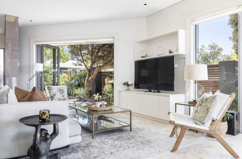 Oceanfront Beach Pad - Accommodation NT 3