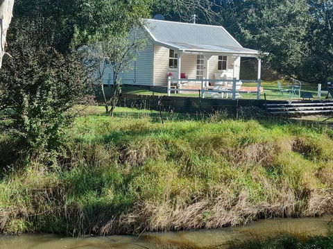 Old Oak Tree Cottage - Accommodation NT 2