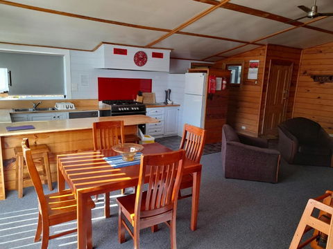 Old School Rocky Cape Guesthouse - Accommodation NT 3