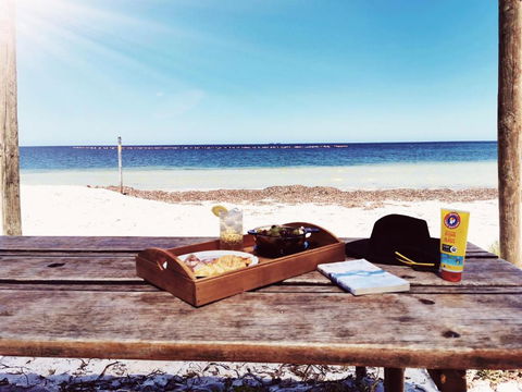On The Beach-Lucky Bay - NT Tourism 0