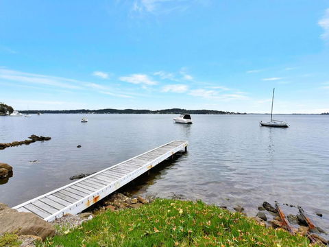 On The Lake At Fishing Point - NT Tourism 1
