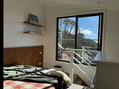One Cedarwood - Petite Challet Falls Creek - Accommodation NT 1