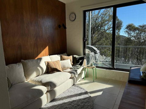 One Cedarwood - Petite Challet Falls Creek - Accommodation NT 2