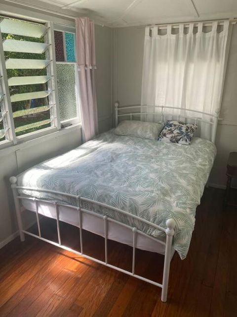 Original Surf Cottage In Heart Of Pottsville Beach - Accommodation NT 2