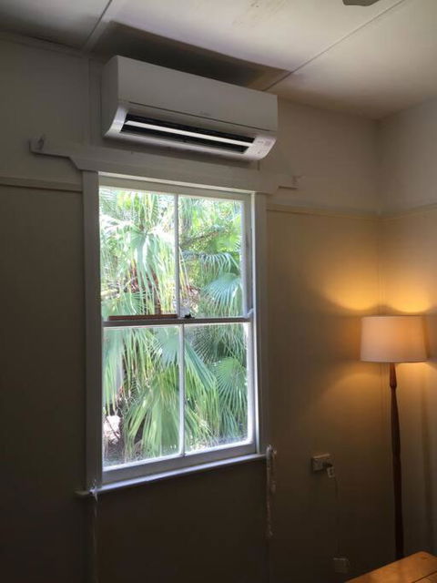 Original Surf Cottage In Heart Of Pottsville Beach - Accommodation NT 3