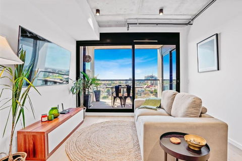 Ovation - New Footscray Apt W Parking & Pool - Accommodation NT 0