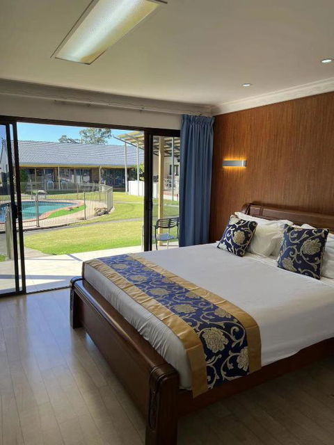 Oxley Motor Inn - NT Tourism 0