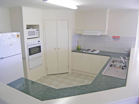 ORSO1O - Water View House - Accommodation NT 2