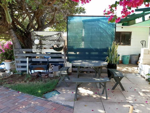 Pelican Point Waterfront Resort Formerly Carnarvon Beach Retreat - NT Tourism 2