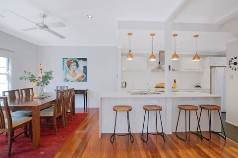 Paddington Cottage - A Classic Queenslander Stay - NT Tourism 3