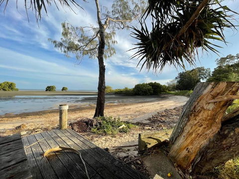Palazzo On The Beach - Beachmere - Accommodation NT 1