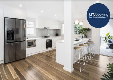 Park Avenue Terrace House Sleeps 9 - Accommodation NT 0