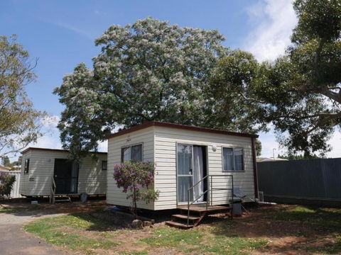 Parkes Country Cabins - NT Tourism 3