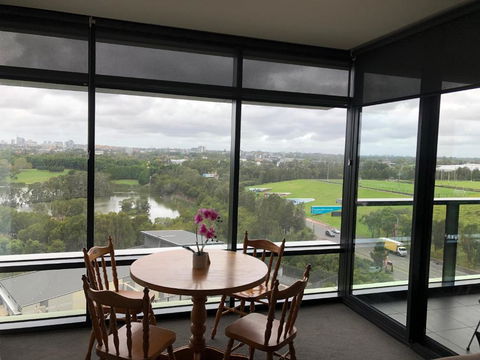 Parkview Modern Apartment W Parking @ Olympic Park - Accommodation NT 0
