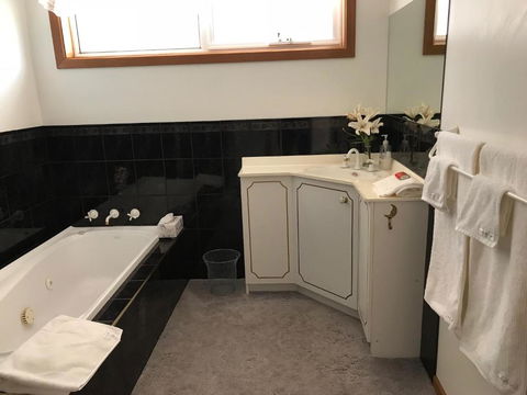 Penguin Seaside Homestay - NT Tourism 3