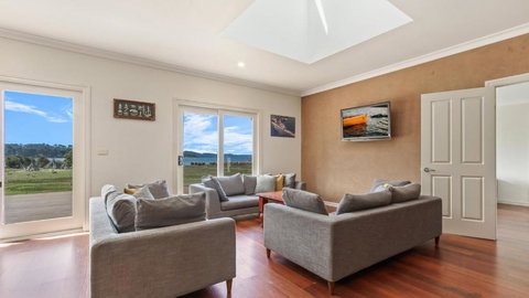 Peninsula At Metung - Access By Boat Only - NT Tourism 3