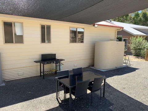 Pinnacle Views - Accommodation NT 3