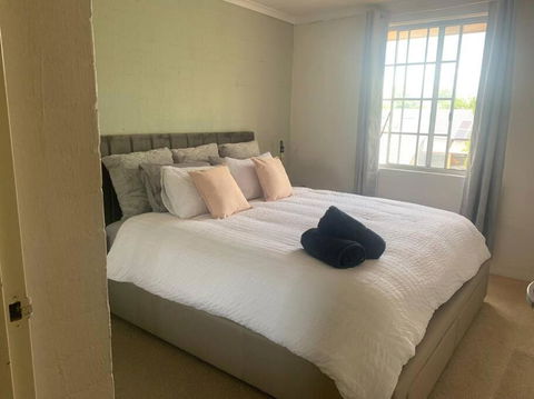 Plush 2 Bedroom Apartment Kingston - Accommodation NT 1