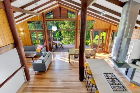 Pole Home In Paradise @ Kuranda - Accommodation NT 2