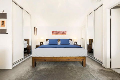 Poolside Apartment Opposite Redfern Park - Accommodation NT 2