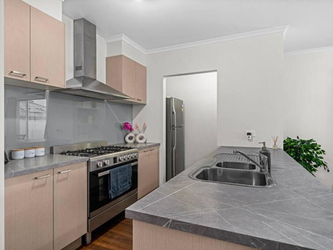 Popular Villa Shepparton - Accommodation NT 3