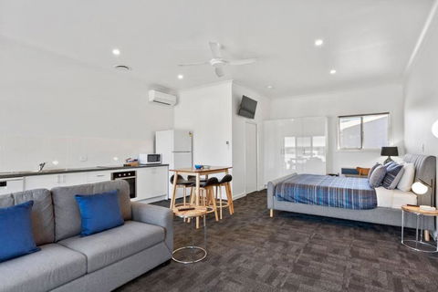 Port Lincoln Shark Apartment 4 - NT Tourism 0