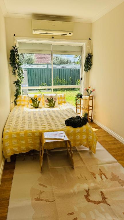 Premium Bedroom In Melbourne - NT Tourism 0