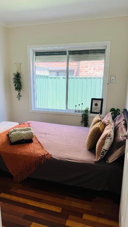 Premium Bedroom In Melbourne - NT Tourism 1