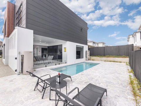 Prestige And Elegance 5BR House W Pool Rochedale - Accommodation NT 2