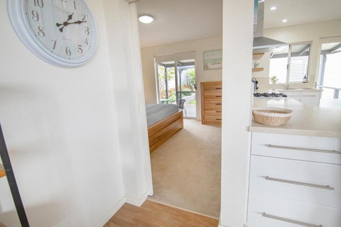 Princess Views In Historic Albany - NT Tourism 3