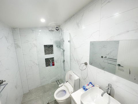 Private, Local Living Studio In Mascot, Airport - Accommodation NT 1