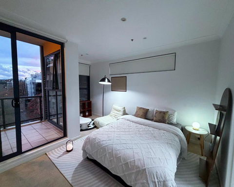 Private Room With Balcony - Accommodation NT 0