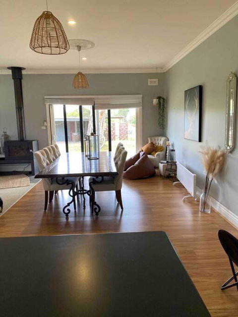 Prouts Lodge - Accommodation NT 0