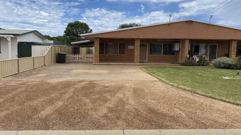 Puggle Palace - NT Tourism 0