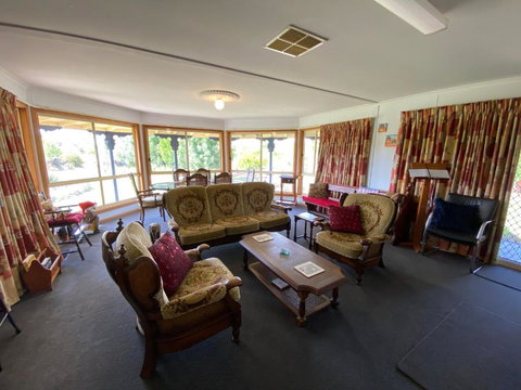 Pull Up Stumps - Accommodation NT 2