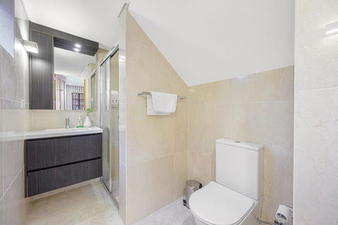Putney Luxury & Waterview & Pool Near Olympic Park - NT Tourism 1